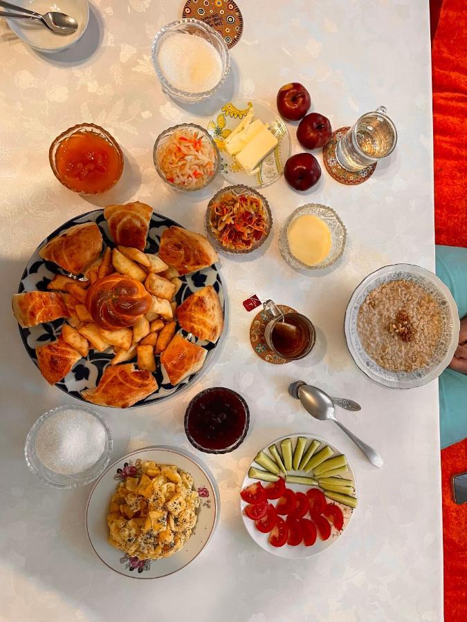 Gulnara Guest House 巴雷克奇 外观 照片