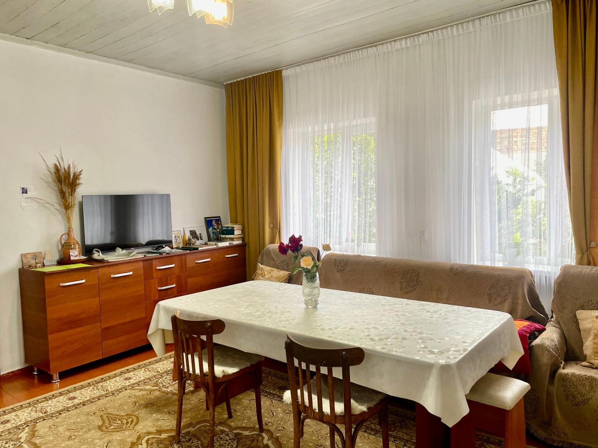Gulnara Guest House 巴雷克奇 外观 照片