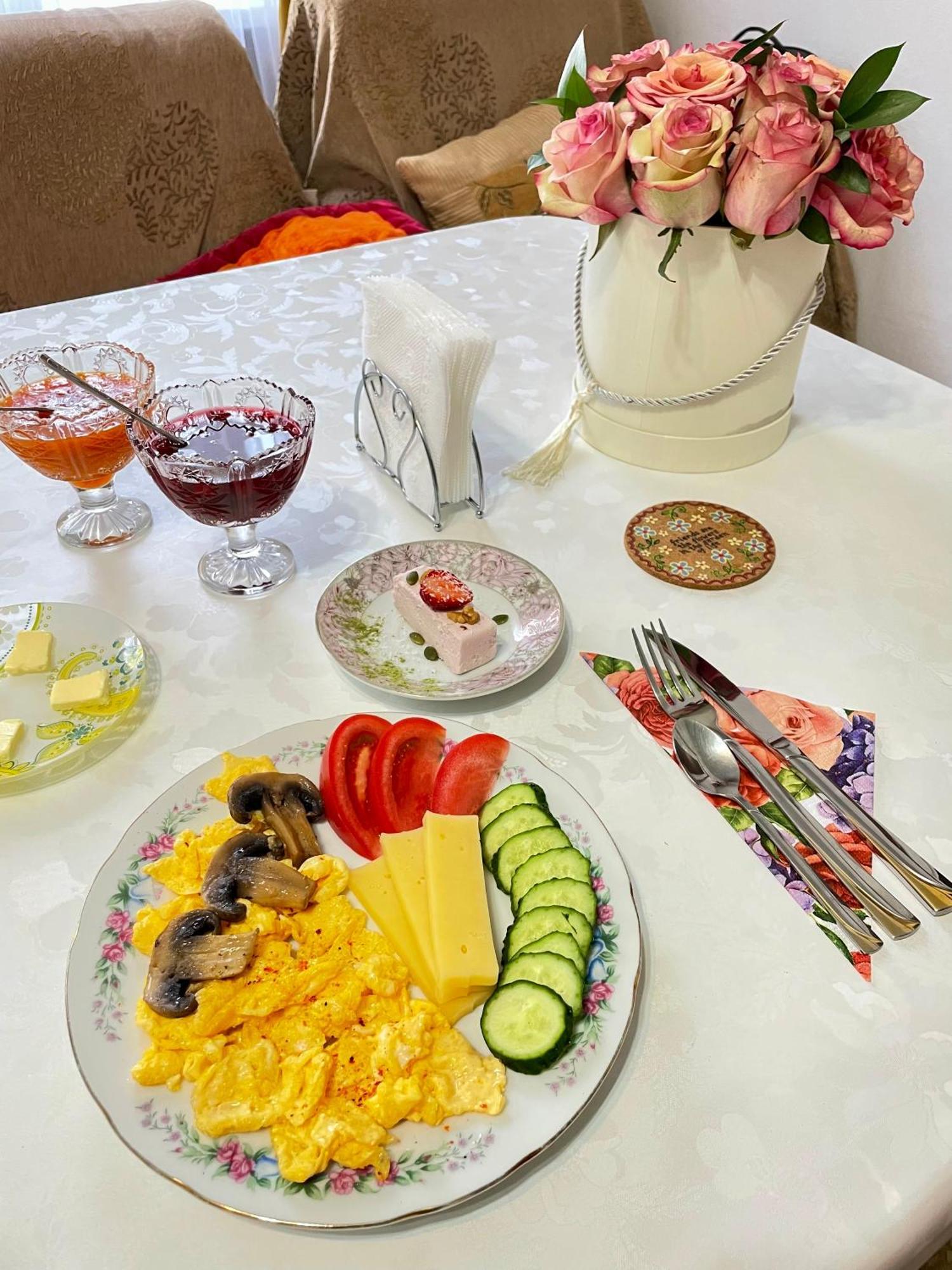 Gulnara Guest House 巴雷克奇 外观 照片