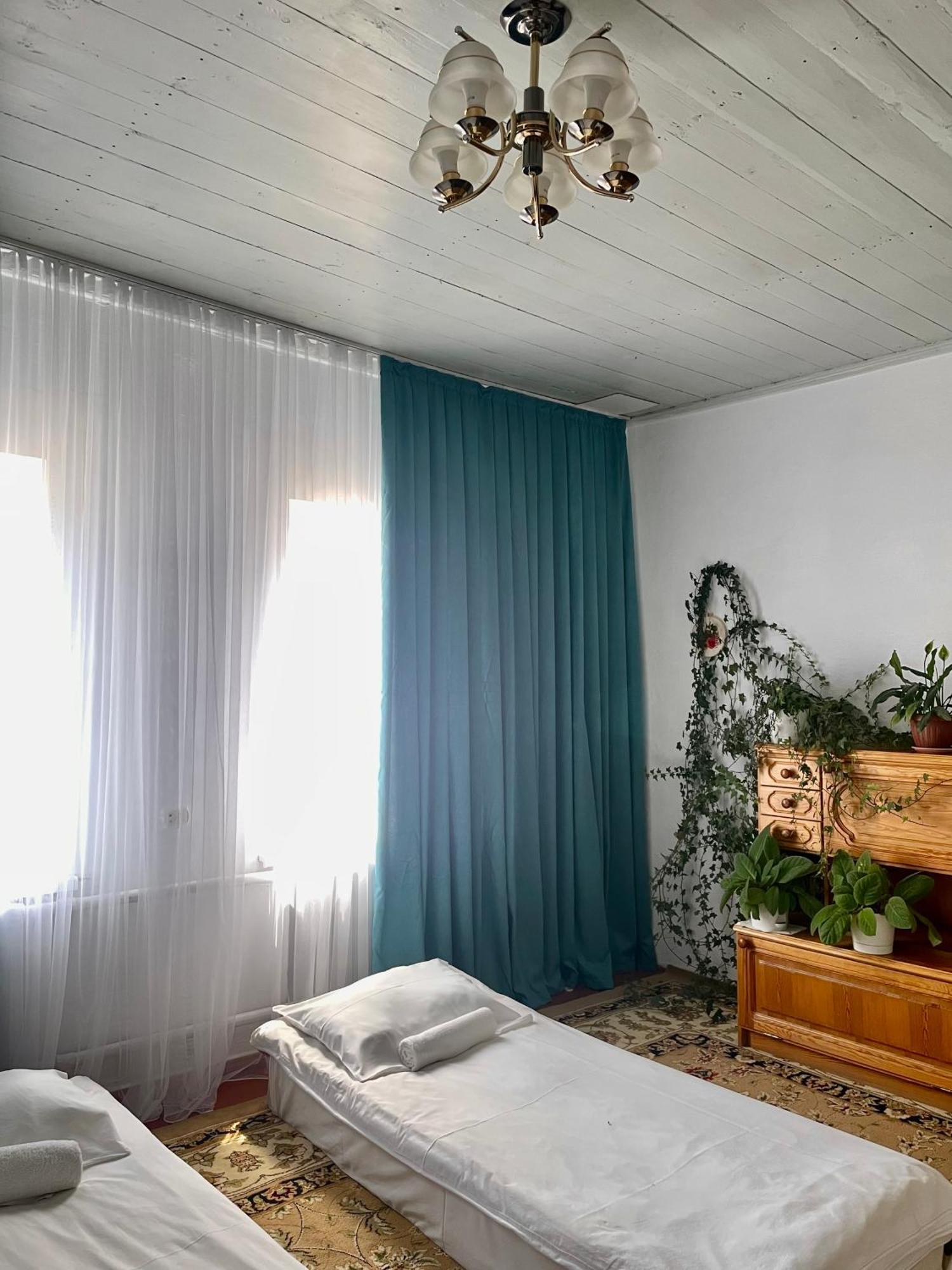 Gulnara Guest House 巴雷克奇 外观 照片